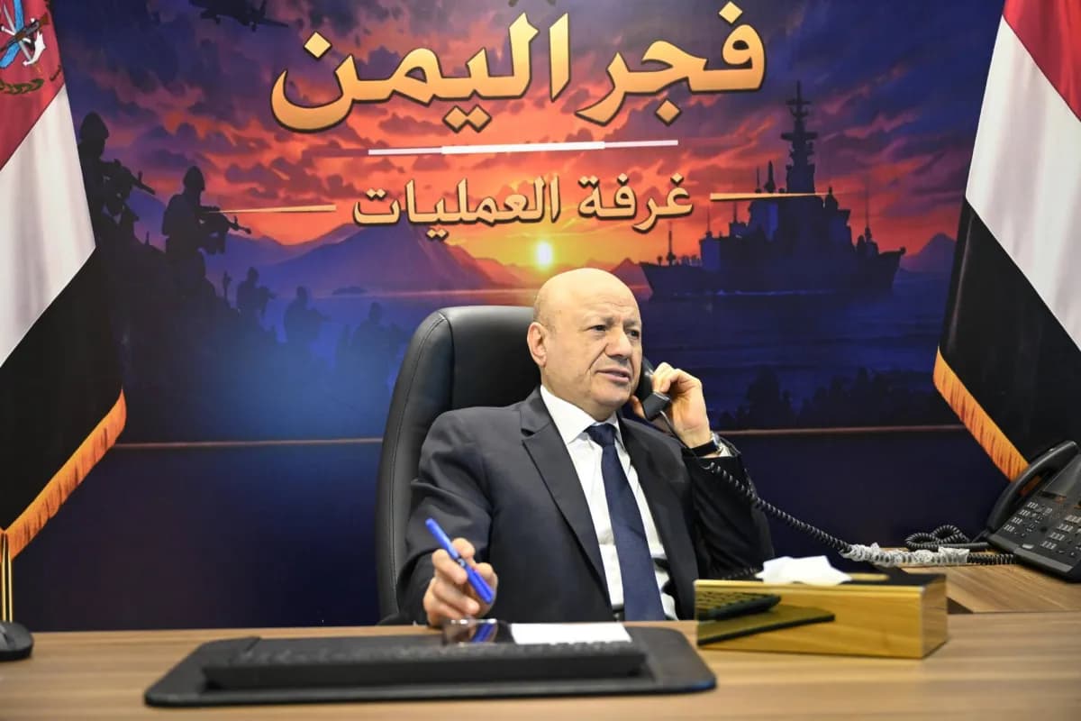الحوثي يقصف معسكراً في شبوة بثلاثة صواريخ