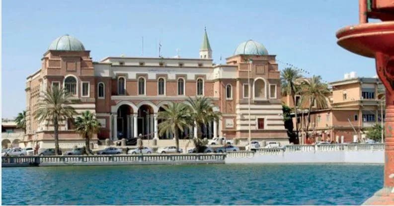 المركزي الليبي يفتح نزاعاً على قيادة المؤسسات