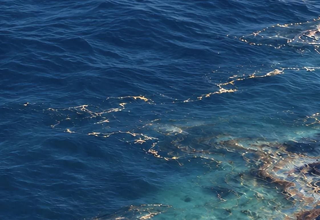 Oil spill hits Umm Al Quwain beaches