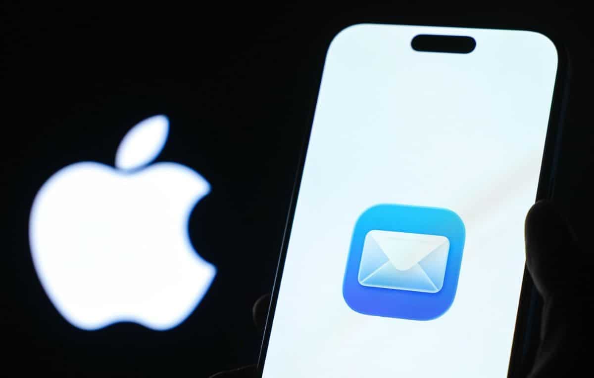 Apple fixes email exposure issue after year and faces lawsuit
