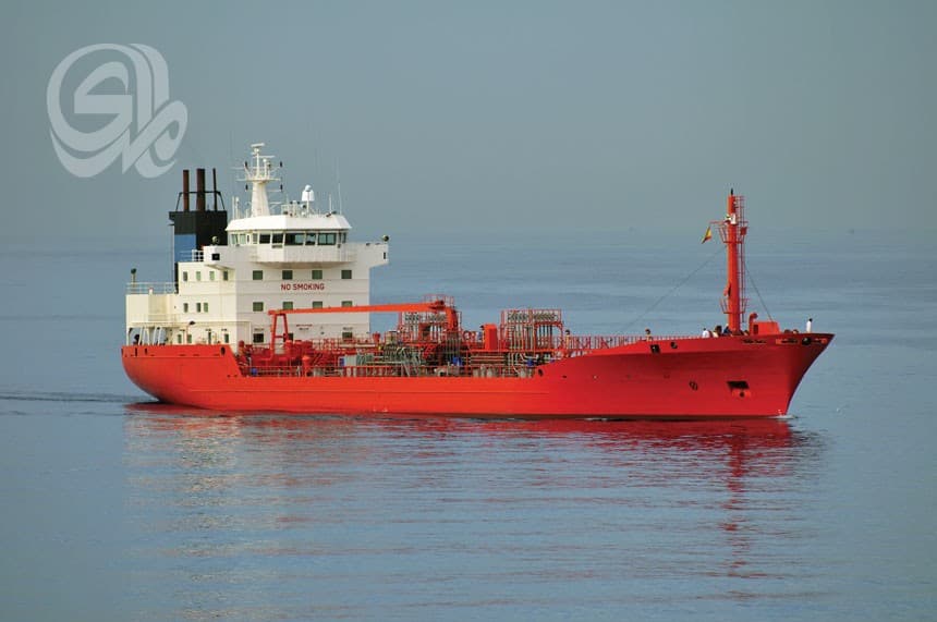 Economist: Iraq exports oil via Hormuz before Iran approves