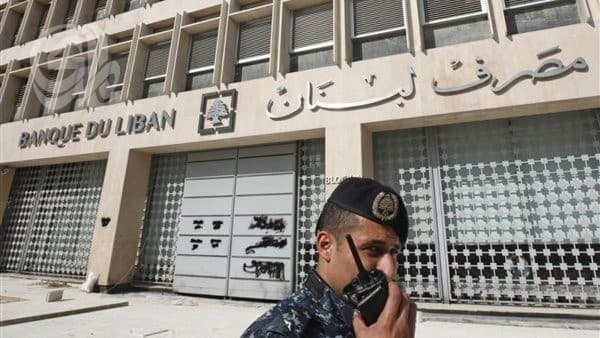 Baghdad seeks funds abroad, Lebanon leads