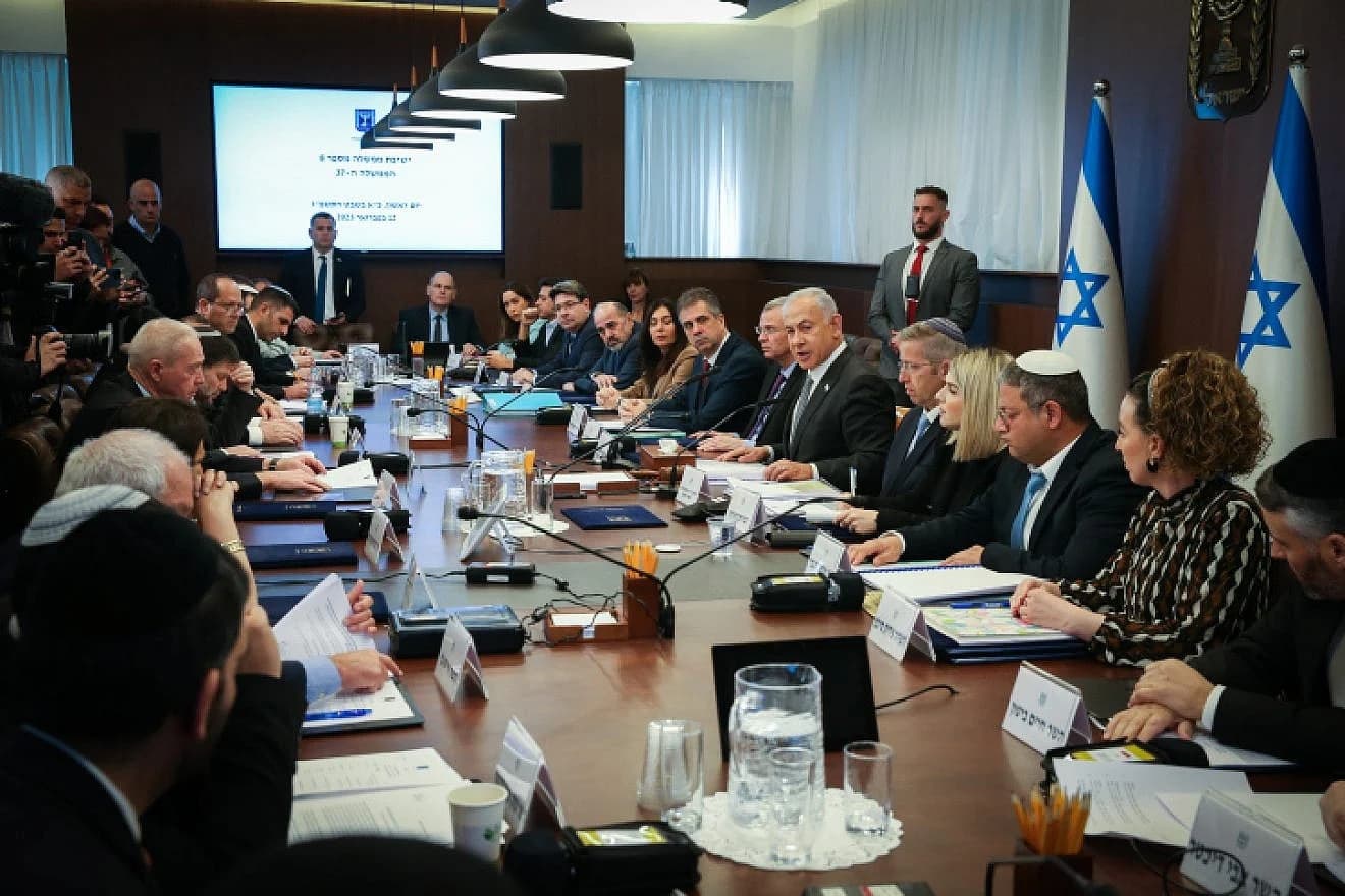 Israeli army boosts readiness amid Iran tensions