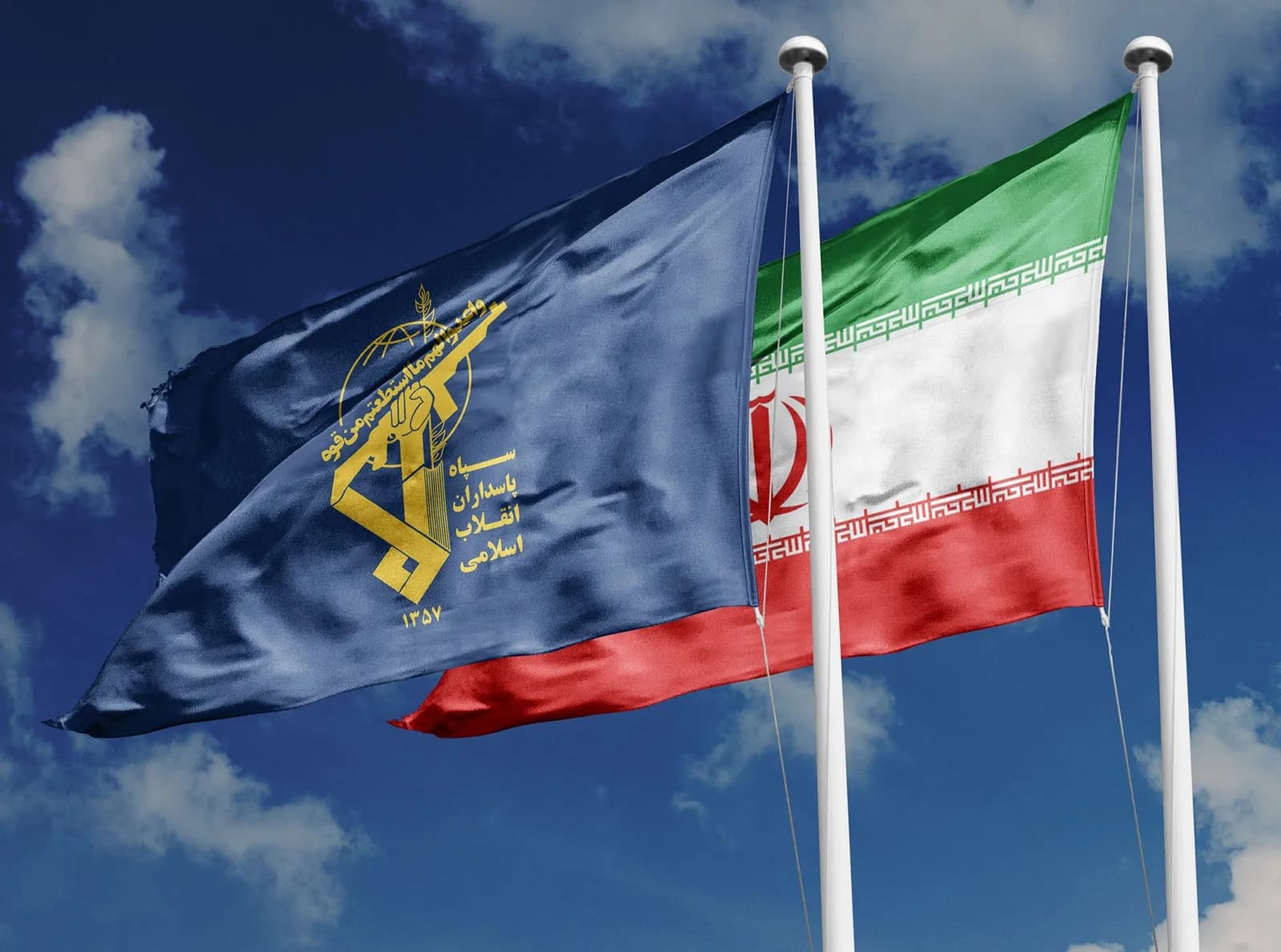 US attacks Iranian Larak Island