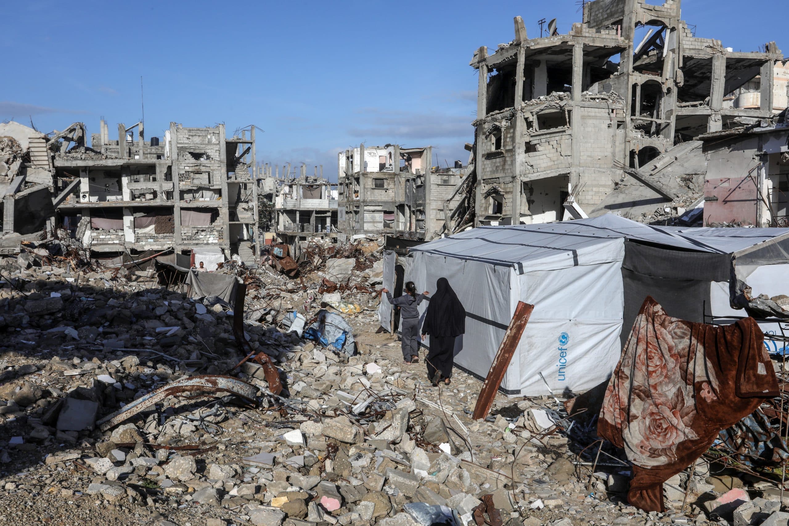 Israeli gunfire causes casualties in Gaza amid ceasefire breaches