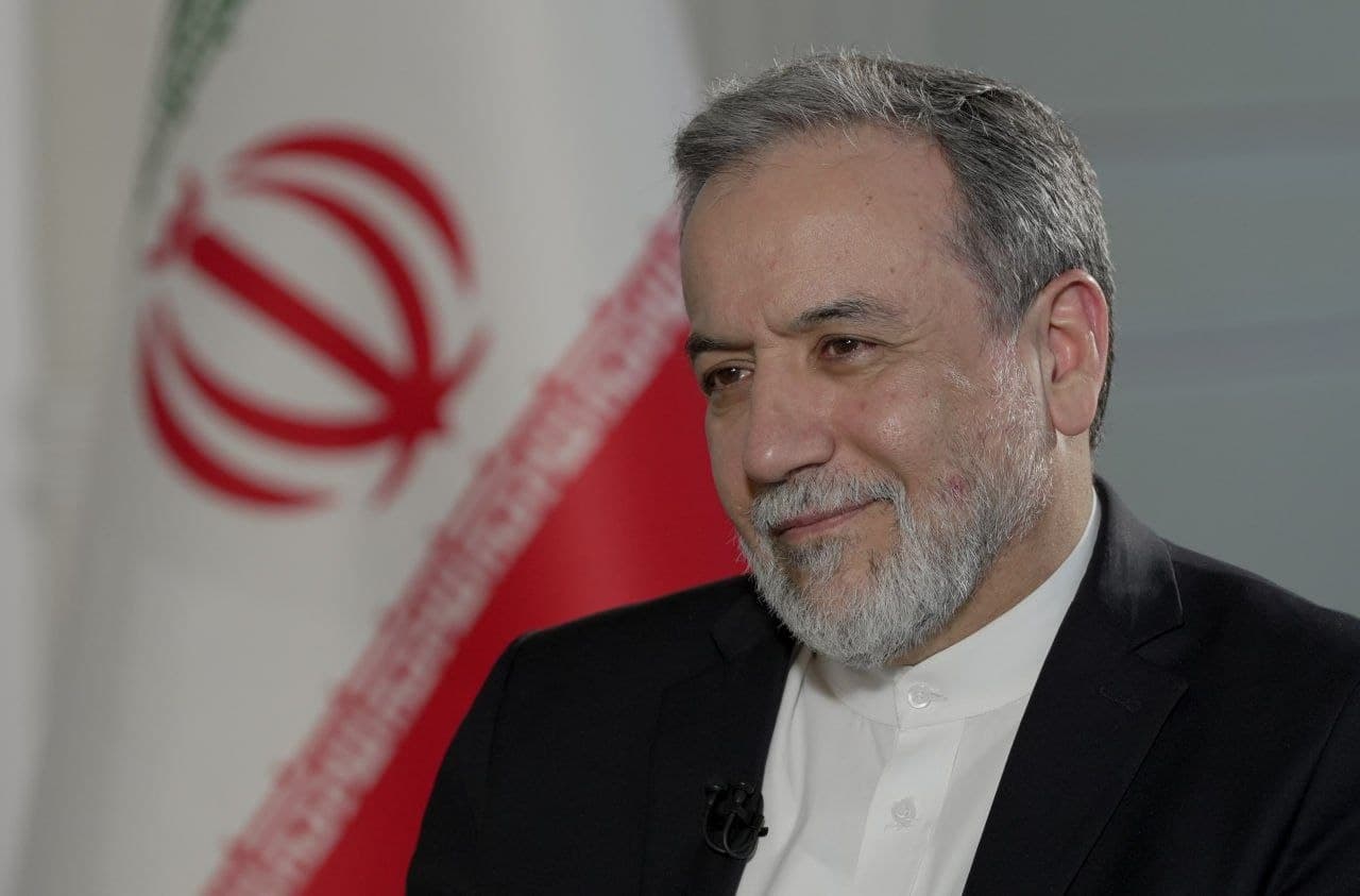 Iraqchi talks regional issues with Fidan and Mounir