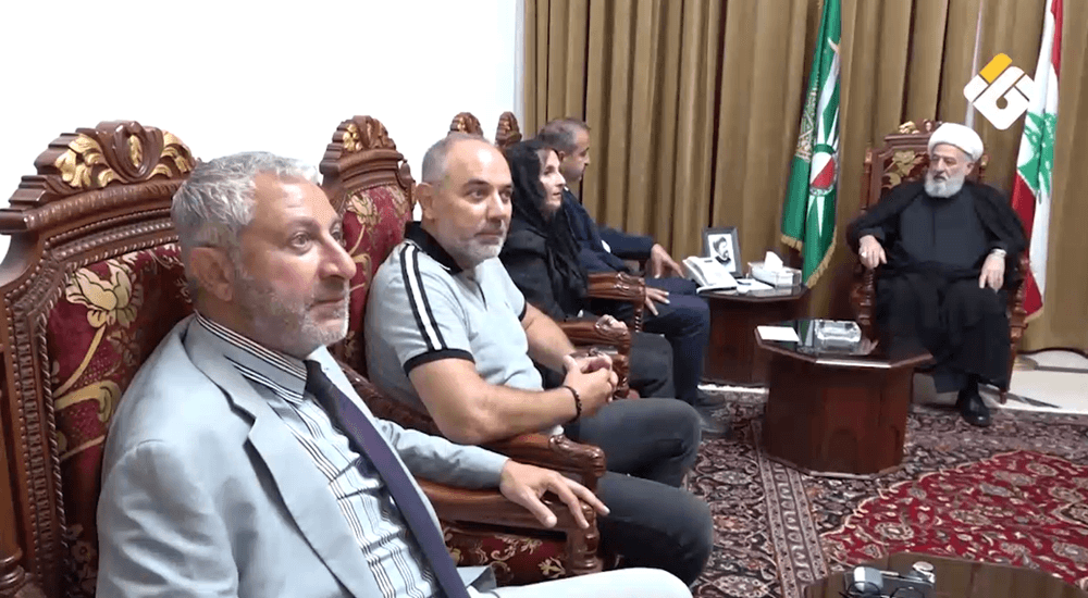Sheikh Al-Khatib discusses Lebanon with FPM delegation