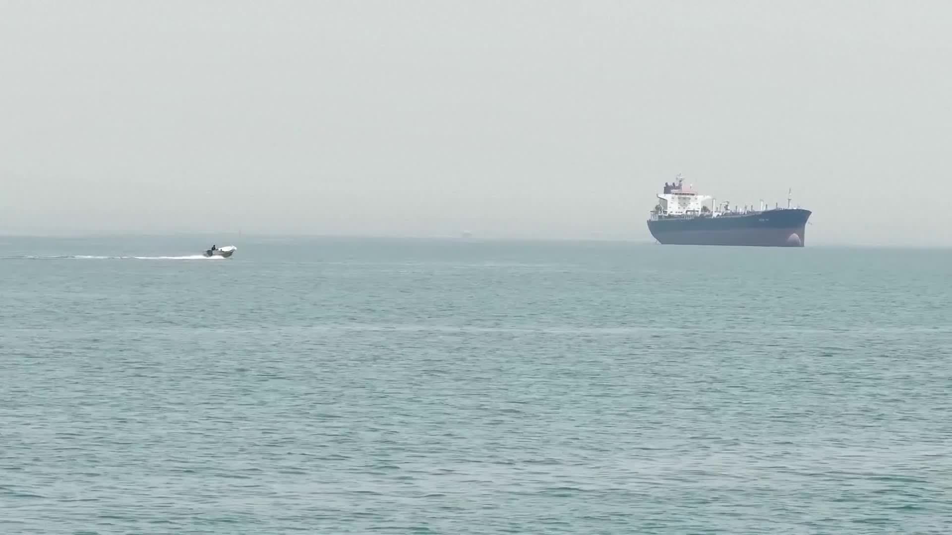 Kepler: Six Oil Tankers Left Strait