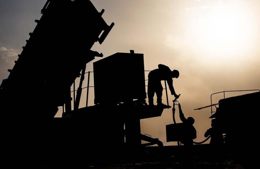 Pentagon urges arms firms to speed up production