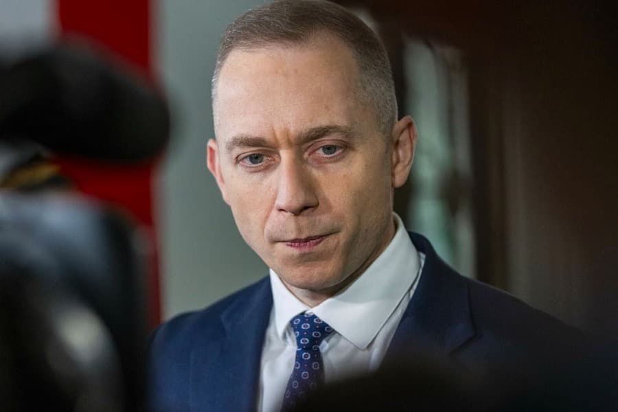 Polish Deputy Defense Minister Prepares for Possible War