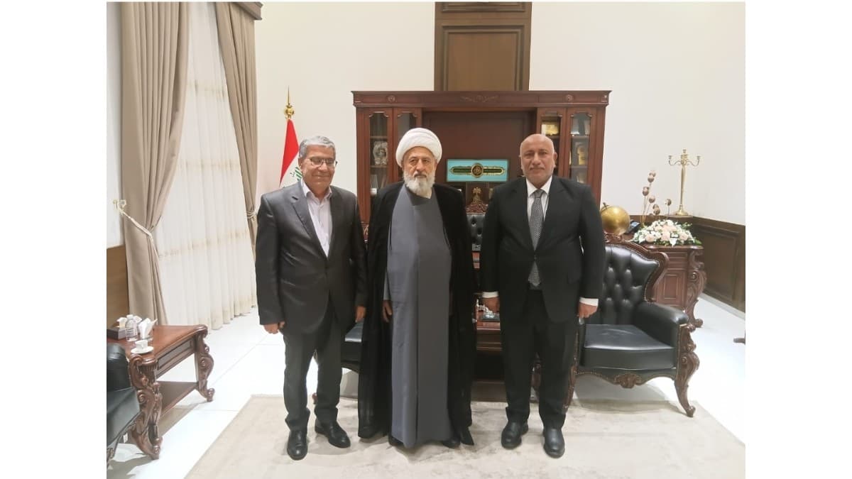 Hall of Fame member meets scholars in Najaf