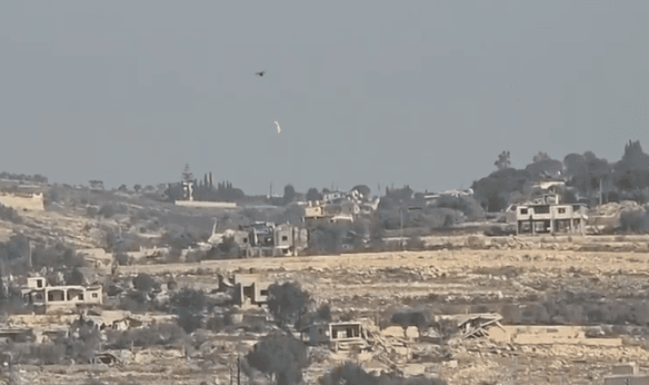 Drone drops gas canisters on Bani Hyyan homes