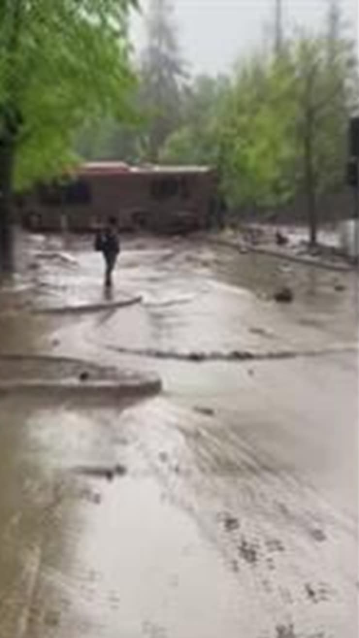 Chile floods hit Santiago and destroy bus
