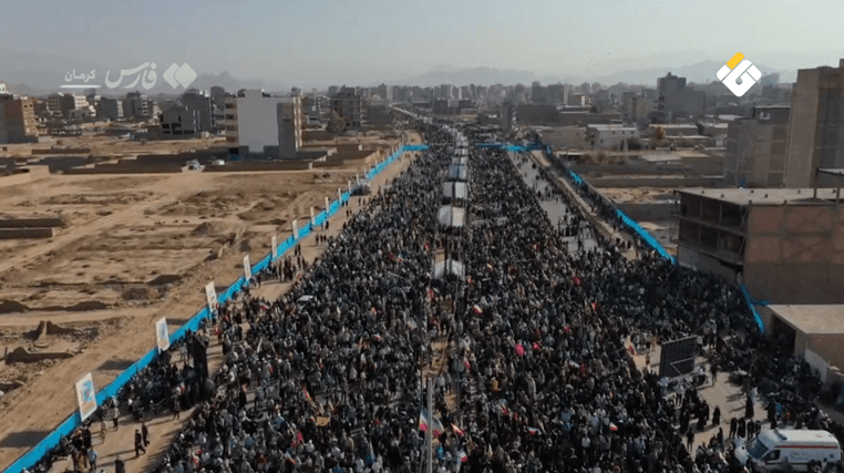نحو 230 ألف يشاركون بكبرى جسور جنوب شرق إيران
