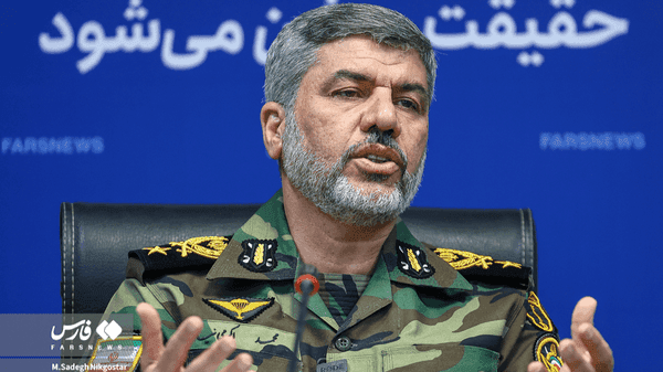 Iranian Army Holds Advanced Equipment