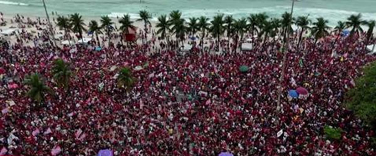 Lula mobilizes supporters before Brazil runoff