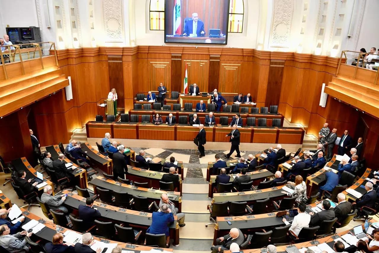 مواجهة كلامية بين الجميل والحاج حسن