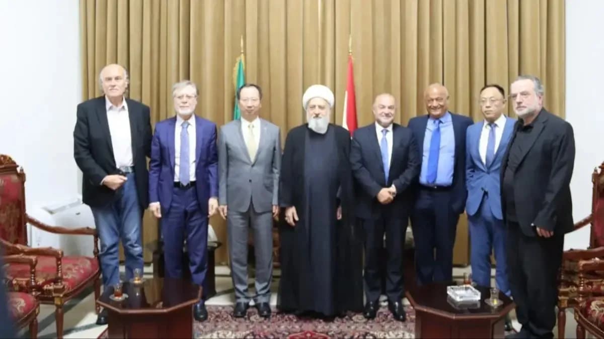 Al-Khatib discusses aid with Chinese envoy and reconstruction body