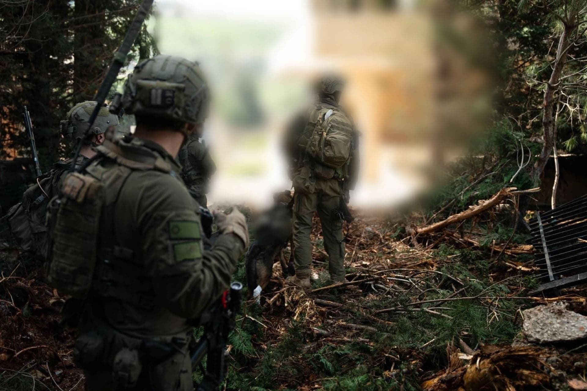 Israeli Army Radio: Injured soldiers under commando command