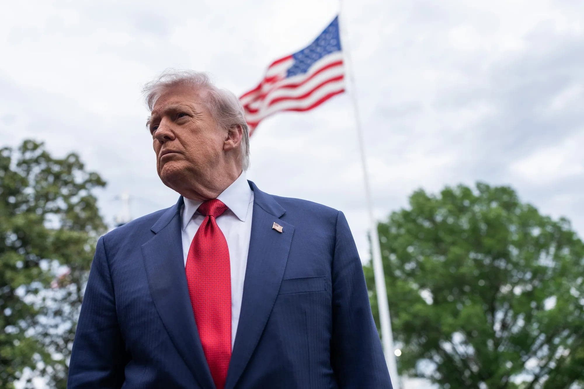 Trump issues order to rename Ontario as America Lake