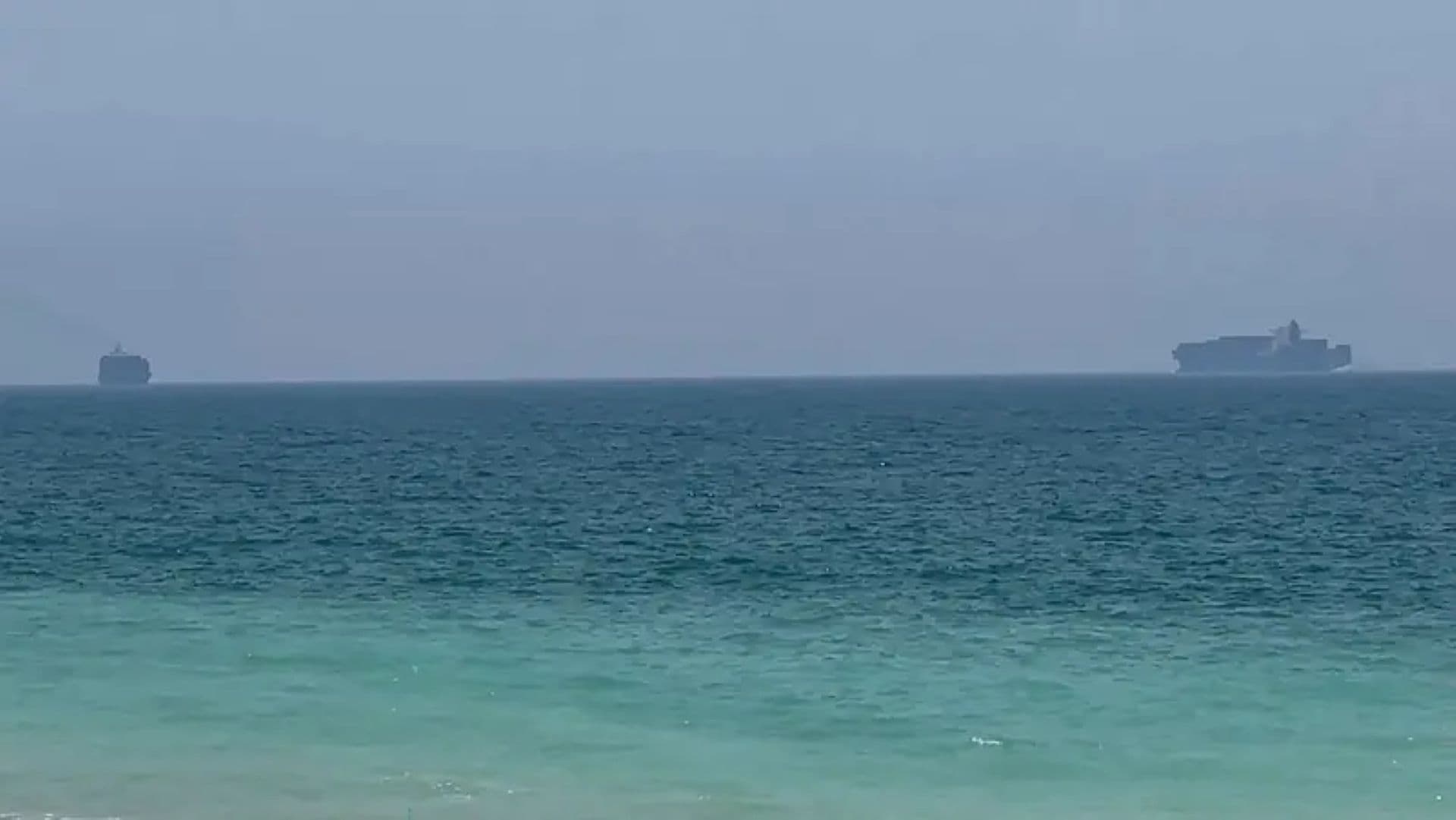 مسؤول أميركي: لا رسوم أو تصاريح لعبور هرمز