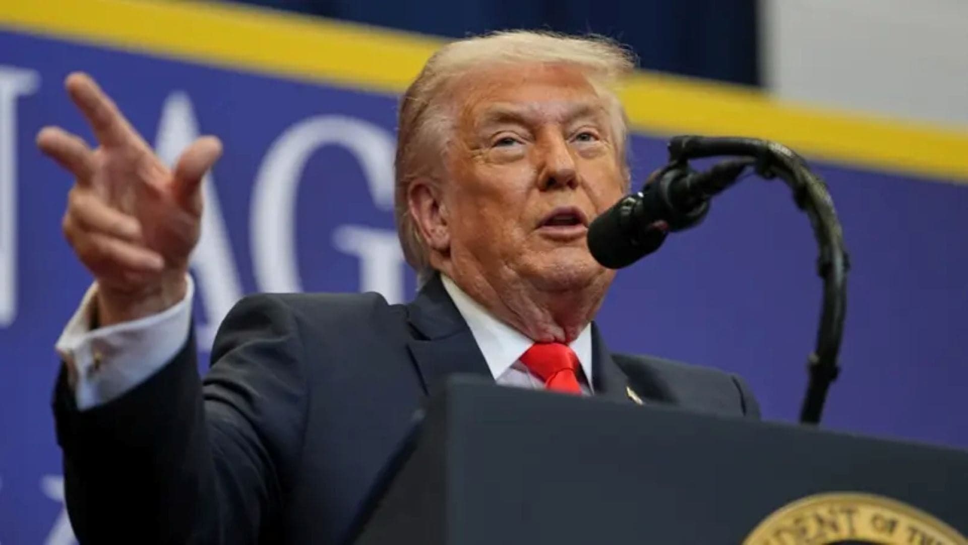 Trump: Iran Faces Difficulties, No MOU Extension