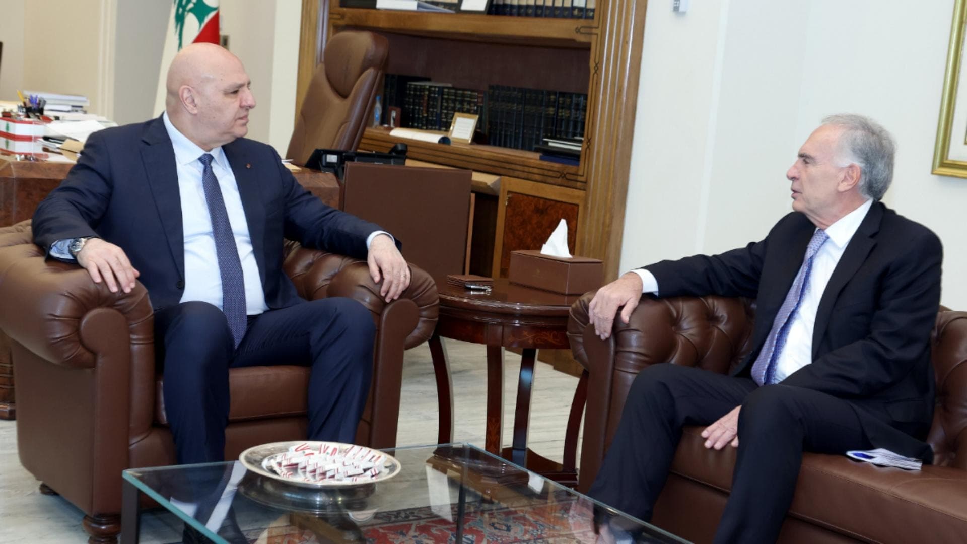 President Aoun and Arnoure discuss South 상황