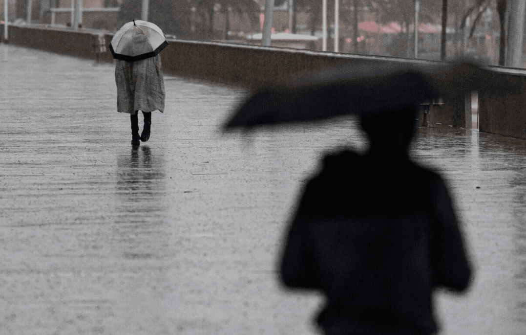 Spain floods cause 7 injuries and evacuations