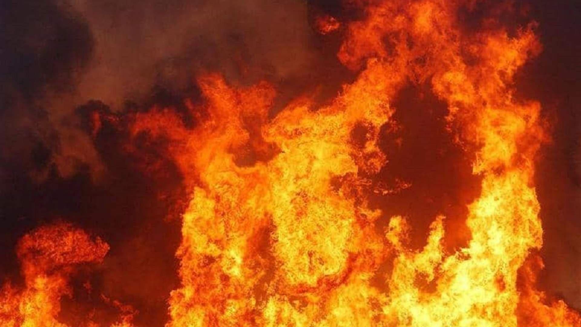 حريق واسع في ميروبا يطالب بتدخل الجيش والدفاع المدني