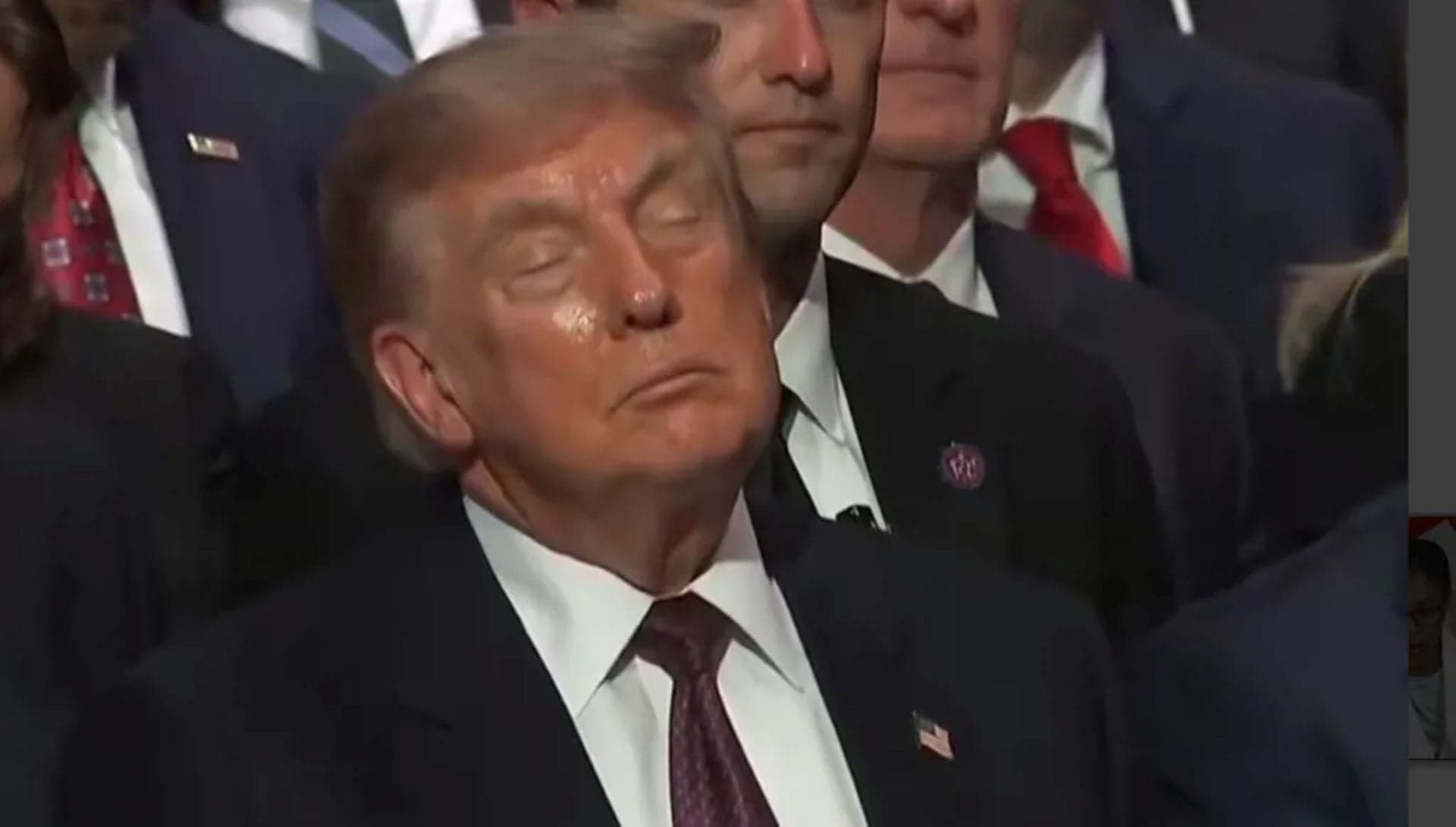 Trump allegedly dozed at Graham's funeral
