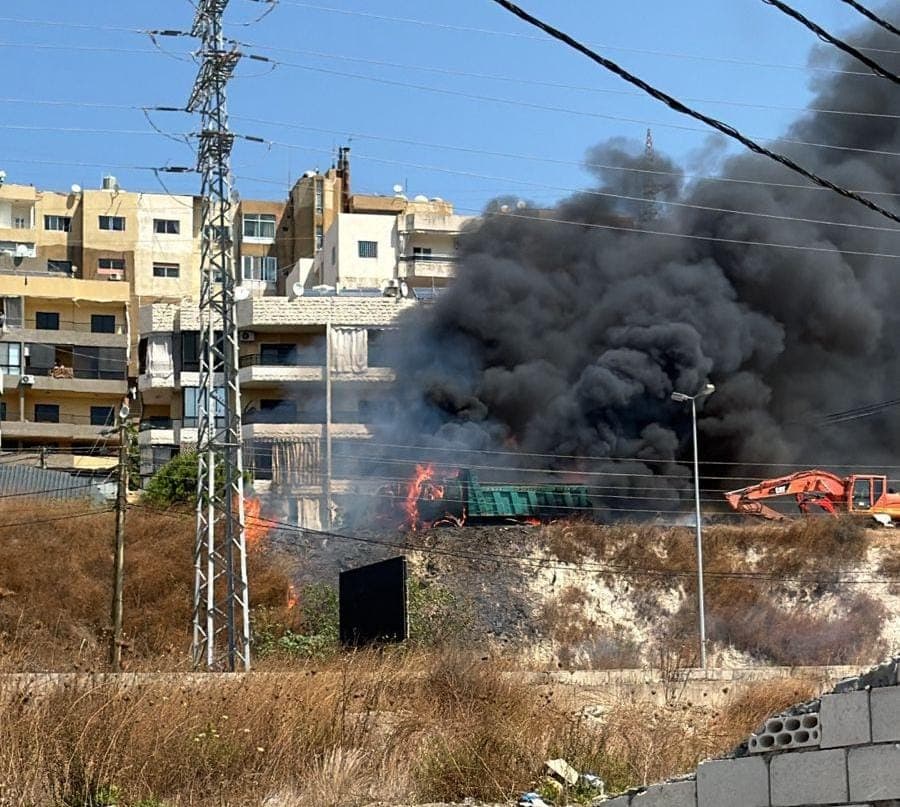 Truck catches fire video