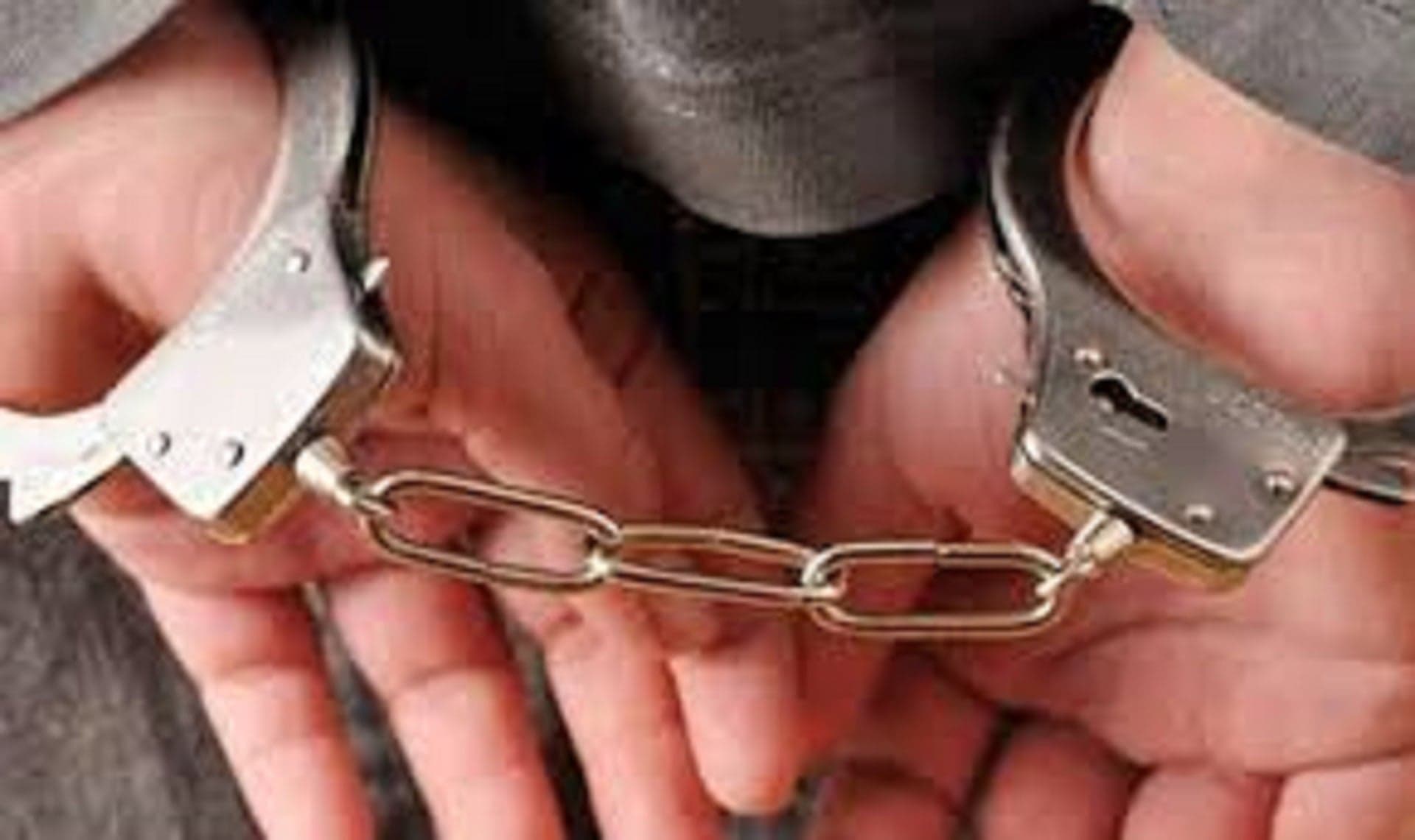 Security forces detain two in Bashamoun with weapons