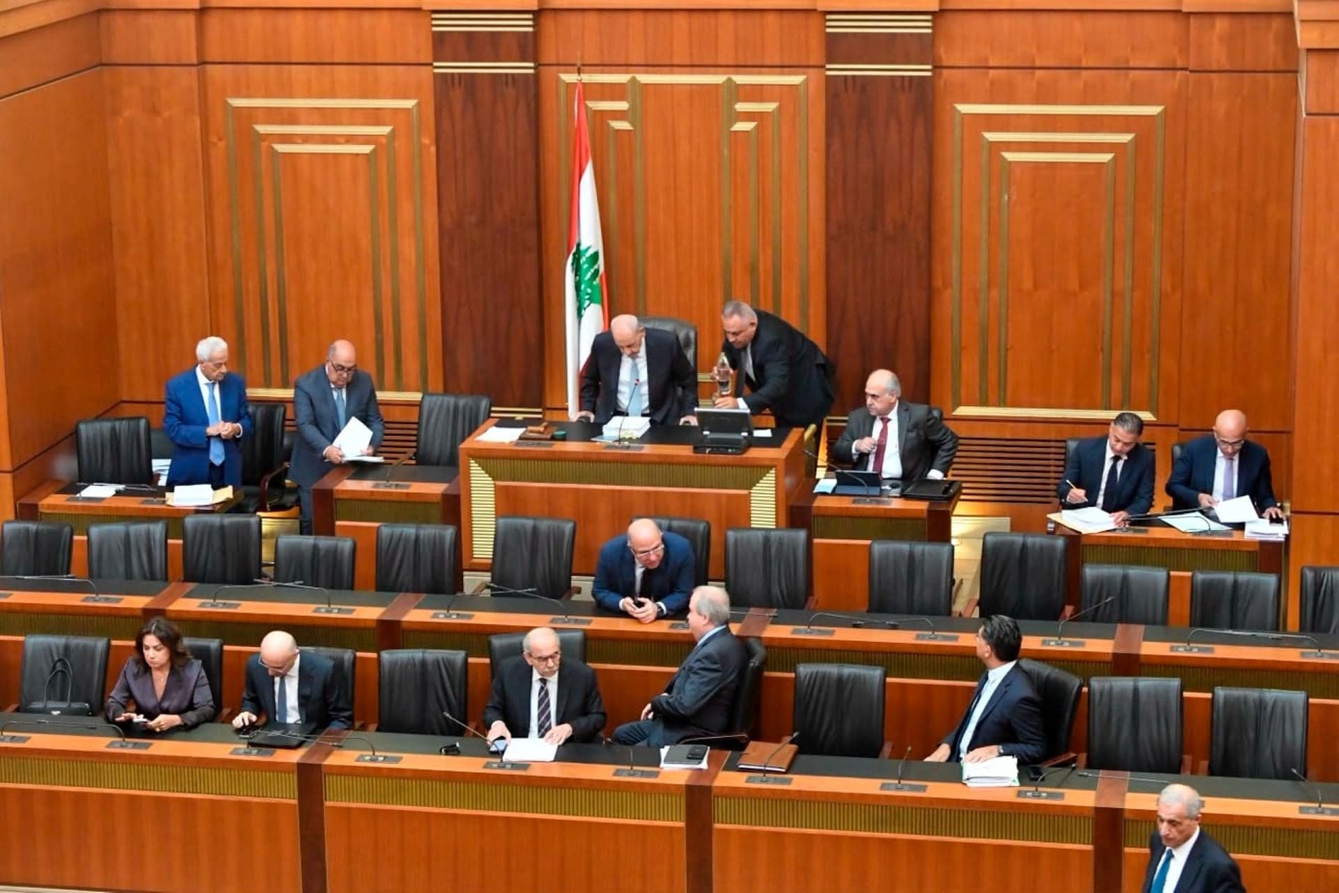 Quorum Absence and Salām Remarks