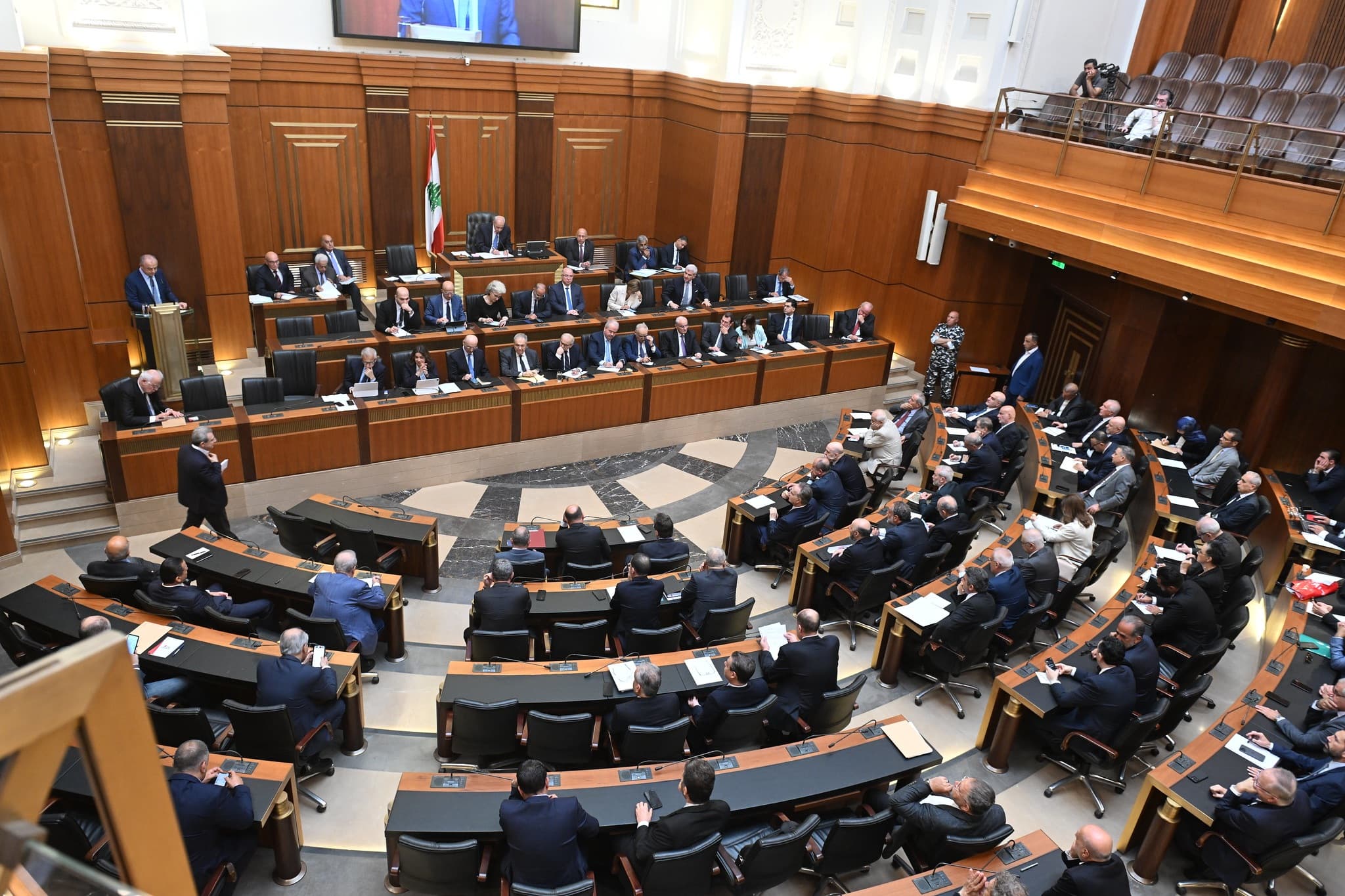 Government Faces Confidence Test Amid Resistance