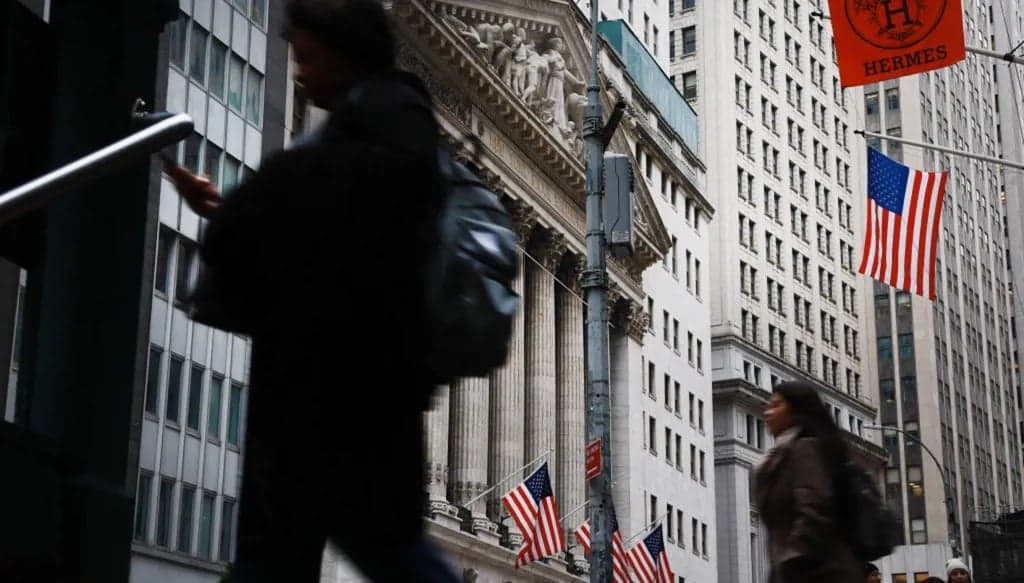 Markets assess Iran sanctions impacts