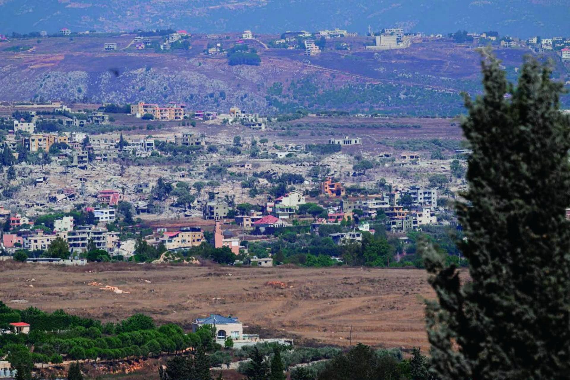 حزب الله يبالغ في تصعيد معركة علي الطاهر