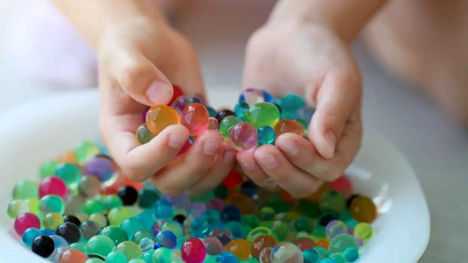 تحذيرات من وجود خرز الماء في المنازل