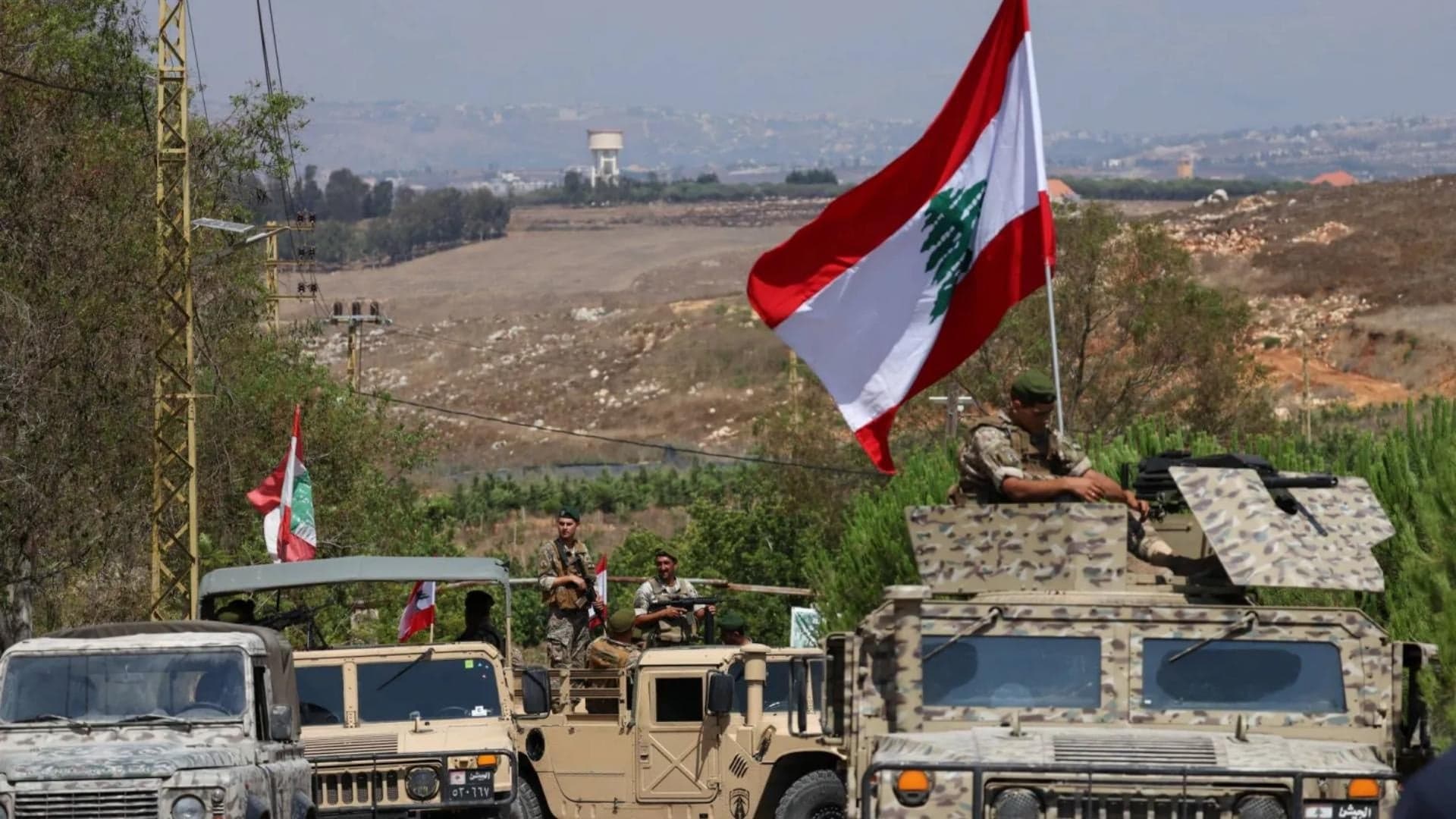 Army advances south, Israel blocks