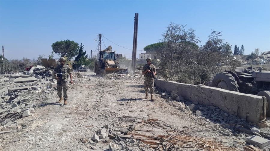 Military units survey Zutr town
