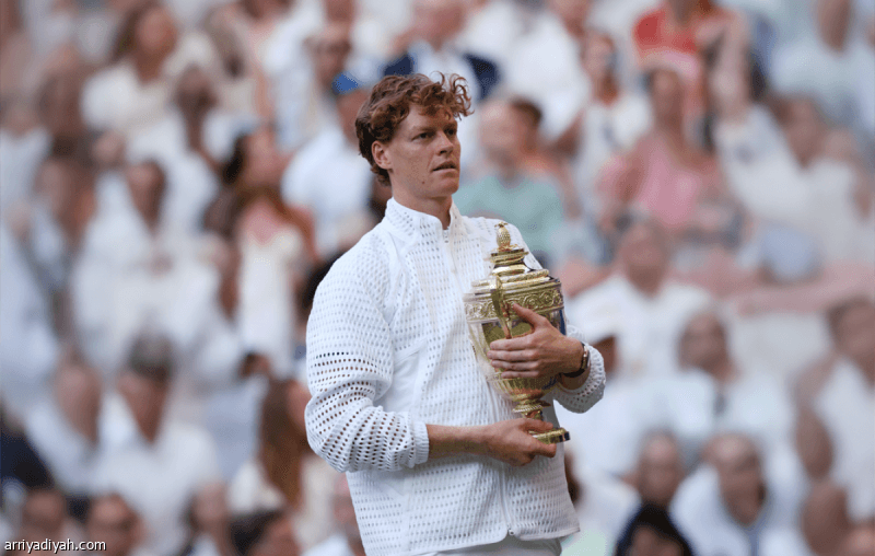 Singer defeats Zverev to retain Wimbledon title