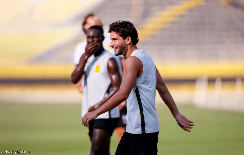 Award arrives in Doha and Al-Ittihad hosts