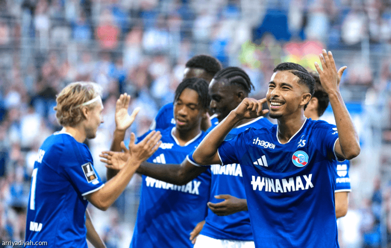 Lens Loses Lead in Abdulhamid's Absence