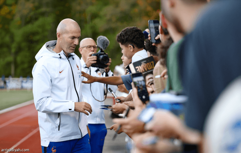 Zidane Starts France Role as Mbappé Misses Due to Flu