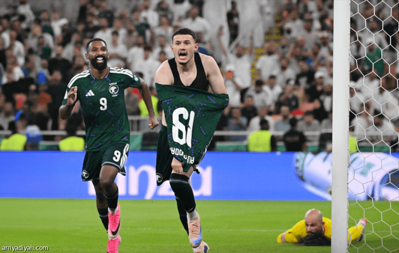 الأخضر يحقق فوزا كاملا بعد 52 عاما