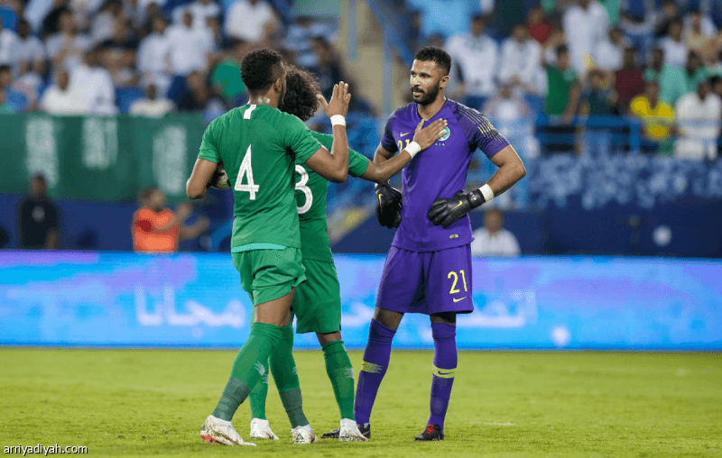 ماكيلي يعود والعويس يذكر الحمراء