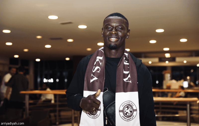 Abdullah Sik Joins Al-Faisaly Defense