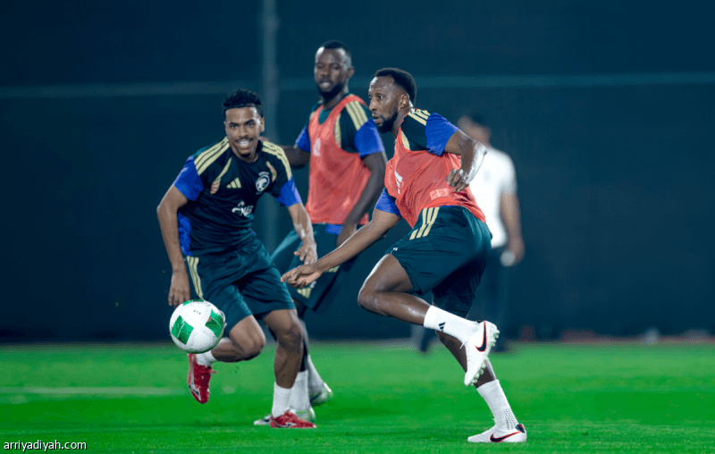 Al-Ahli fans absent, team starts Gulf prep