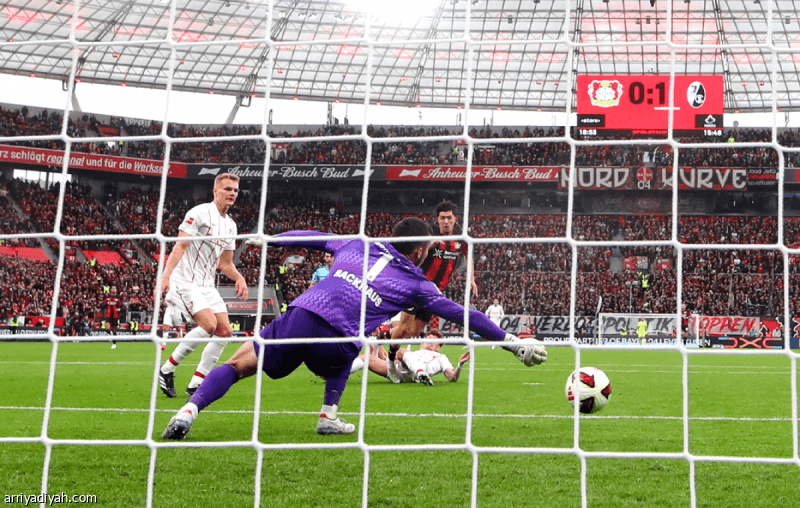 Leverkusen defeats Freiburg twice