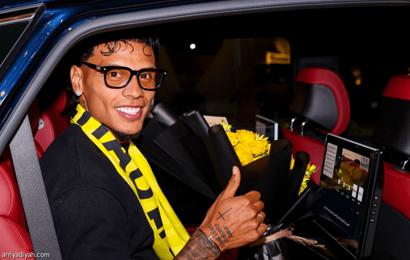 ريوس يثير اهتمام النصر