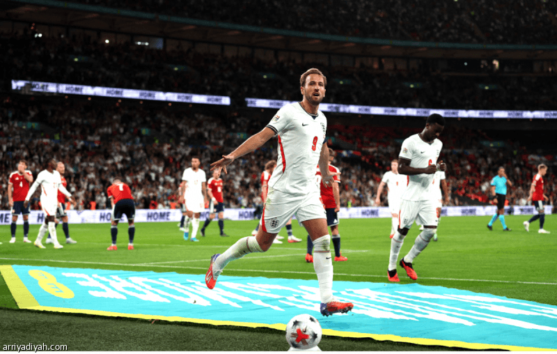 England Extends Czech Defeat